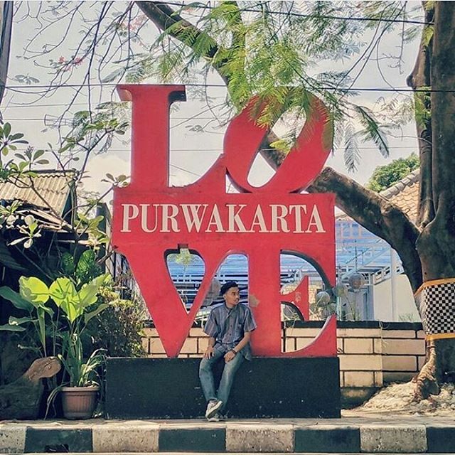 foto oleh  @arief_purwo di Purwakarta's Love Sign (Around K. K. Singawinata St.)