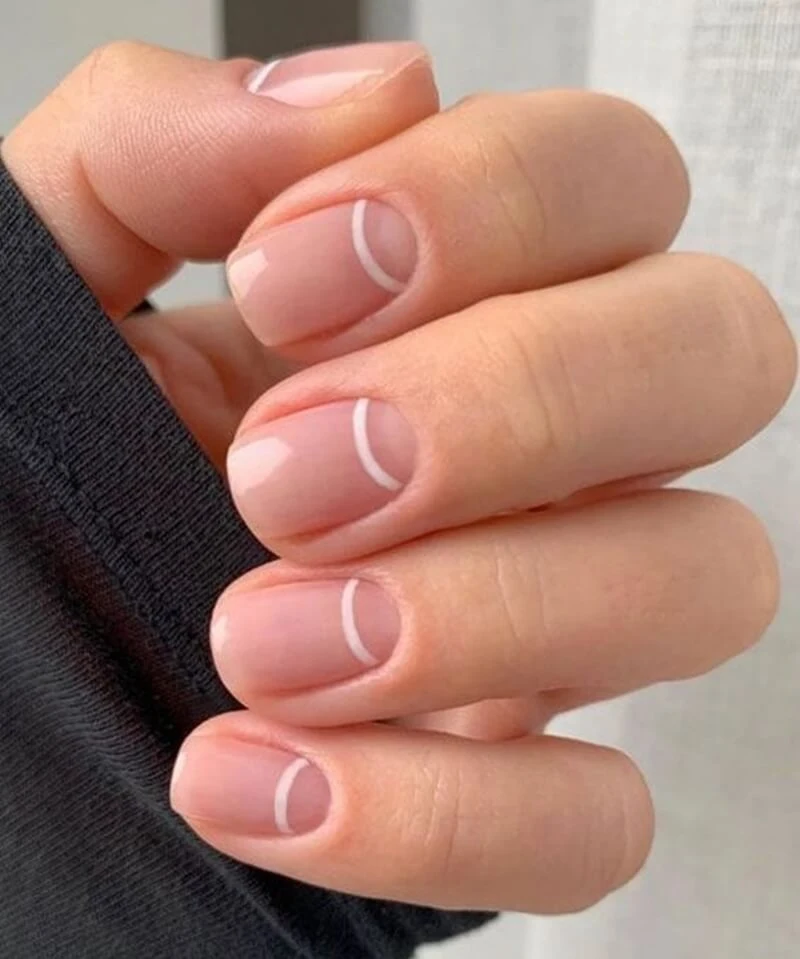 Unhas clean girl: tendências de unhas decoradas