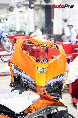 Mổ xẻ mẫu xe tay ga Honda Air Blade 2016