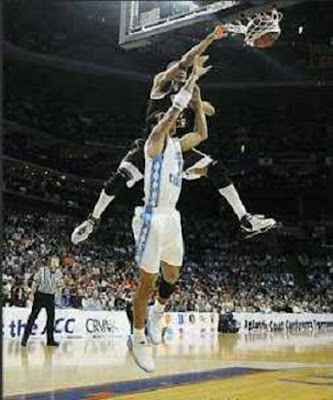 derrick rose vertical. derrick rose dunks on pacers.