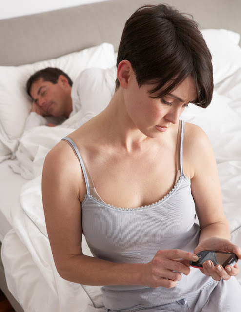 Controversial study: female infidelity be genetic.