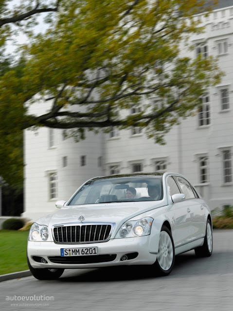 Maybach Landaulet white wallpaper