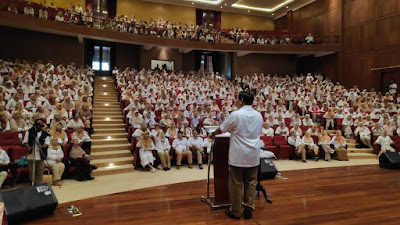 Tentang Social Media, Gerindra Berikan Edukasi Bagi Para Netizen Emak-Emak