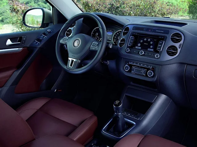 Volkswagen Tiguan - interior