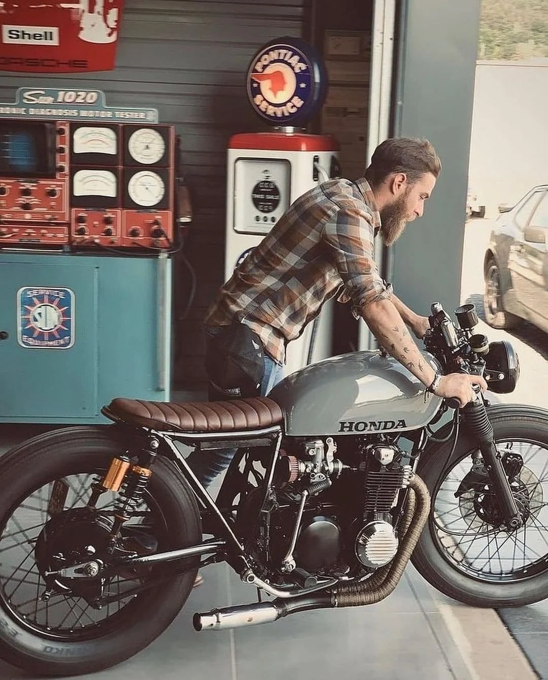 Bratcafe Custom Motorcycle Style Inspiration 3