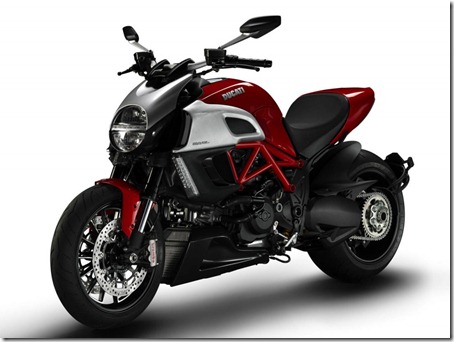 2011-Ducati-Diavel-Sport-Cruiser