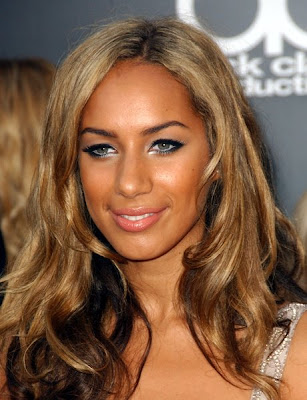 light brown hair color with caramel. added a few caramel. Kim