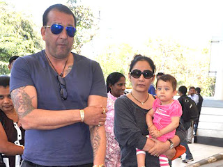 Sanjay and Manyata leave for Rohit Dhawan's wedding in Goa Images