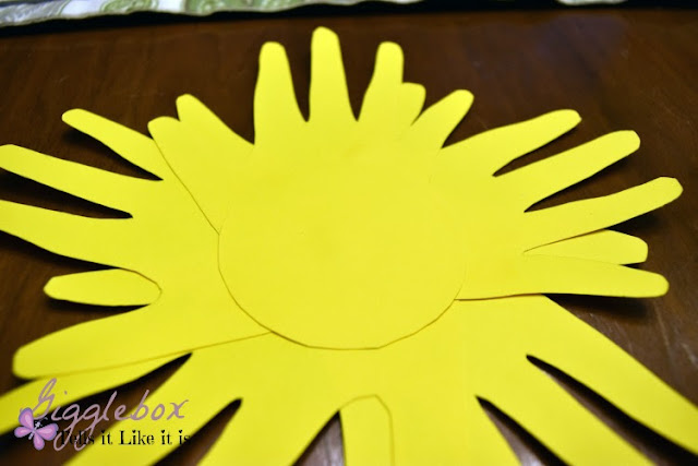 handmade sunflowers, handmade sunflowers for Teacher's Appreciate Week, handmade sunflowers for Mother's Day, handmade sunflowers for any occasion, crafting with kids, gift ideas that kids can make,