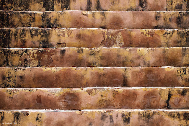 Minimal Art Photography using Decayed Stairs as a Minimalist Subject.