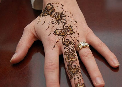 Henna designs last 2011 Pakistan Henna art tradition of India and Pakistan