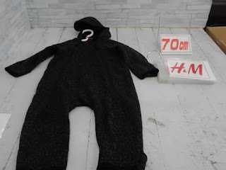 中古品　ベビー服　７０ｃｍ　H&M　ブラック　長袖カバーオール　３３０円