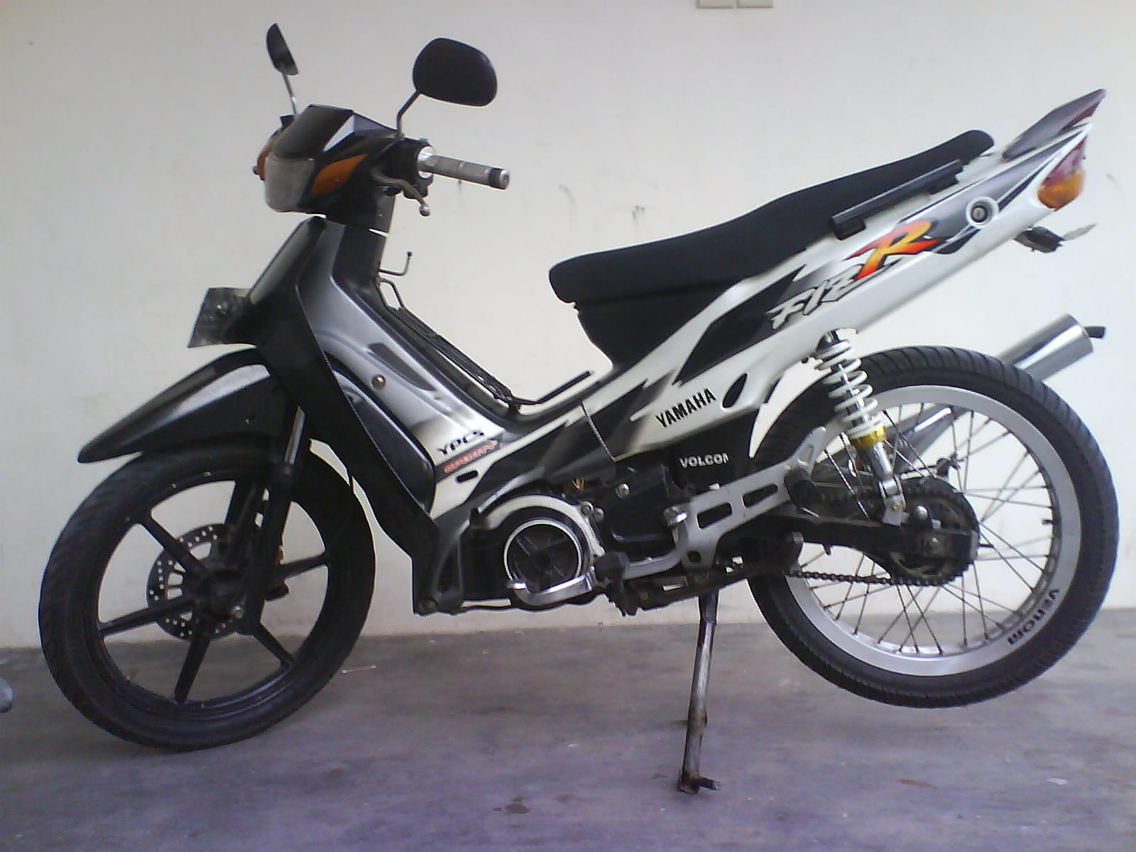 BAYU IQBAL BAHREISI: FIZ R 2002