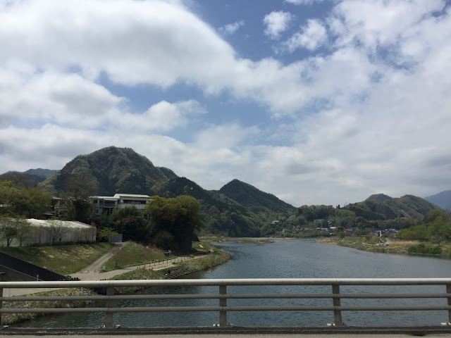 駐車場からの御前山と栃穴御前