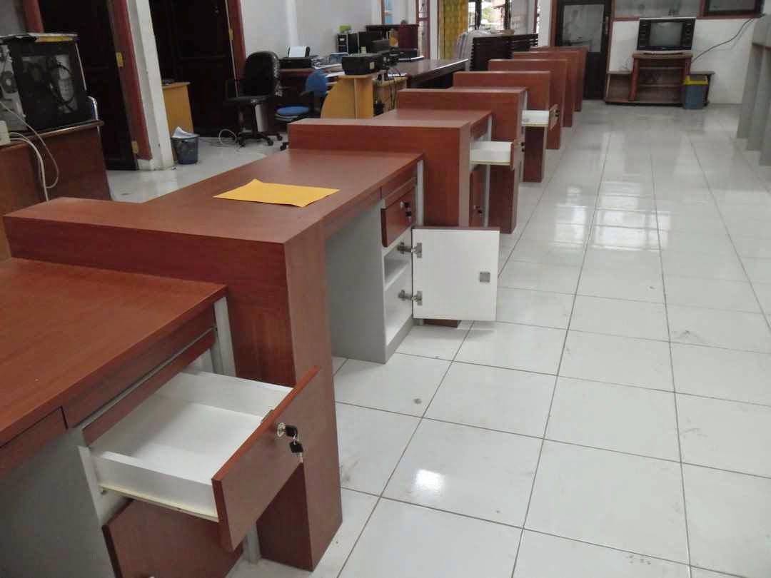 Jual Meja  CS di Semarang Furniture Semarang