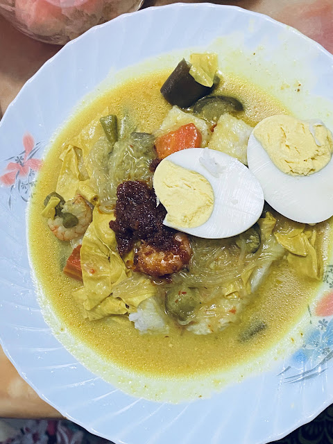 lontong lodeh