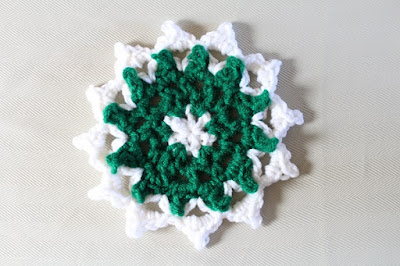 free pattern, crochet, mandala, mini, coasters, green, St. Patty's Day, St. Patrick's Day