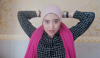 Kumpulan Gambar Tutorial Cara Memakai Hijab Panjang