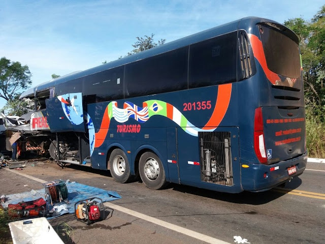 Ônibus  da Empresa Real Sul, do Piauí sofre acidente e deixa quatro mortos em Tocantins