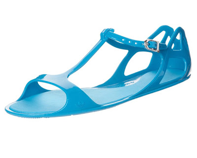 Sandalia de plático de Adidas para ir ideal todo el verano en la playa o en la piscina