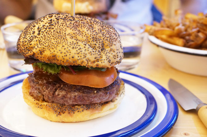 Burger du restaurant Les Frangins à Lyon