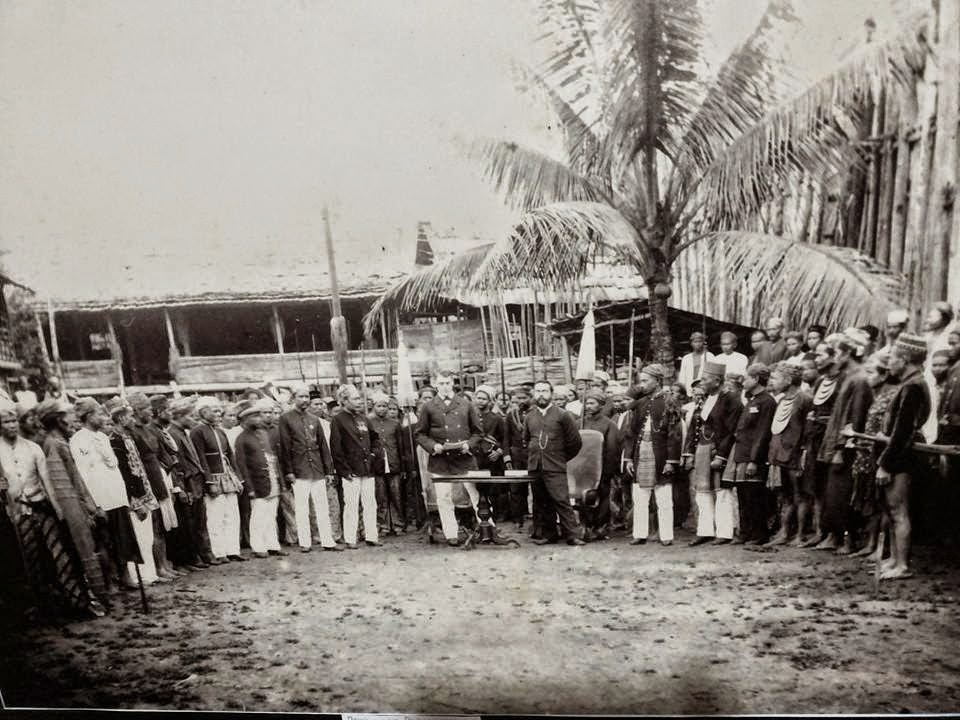  Borneo History  Perang Kayau Dayak Ngaju dengan Dayak Kenyah