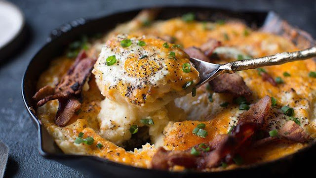 RECIPE: CHEESY MASHED POTATO EGG SKILLET CASSEROLE