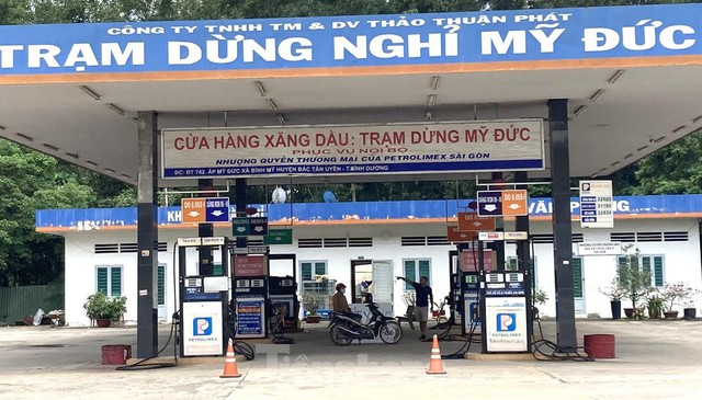 Hàng loạt cây xăng bất ngờ đóng cửa <a href=