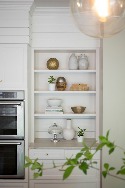 White shapes, white style, bookshelf styling, kitchen shelves