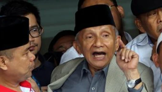 Aktivitasnya Dikaji Tim Asistensi Hukum, Amien Rais Adukan Wiranto ke Mahkamah Internasional