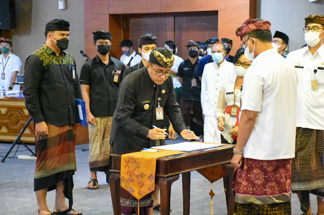   Walikota Jaya Negara Lantik 2 Pejabat Eselon II Hasil Lelang