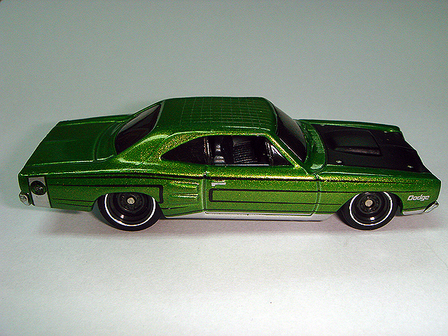 HotWheels 2011 Garage Series 69 Dodge Coronet Super Bee