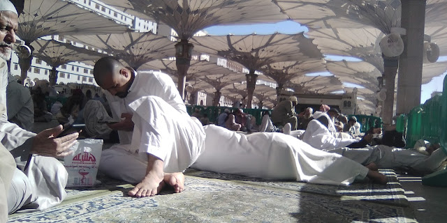 berburu panas di masjid nabawi