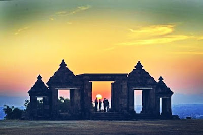 Sunset Candi Ratu Boko