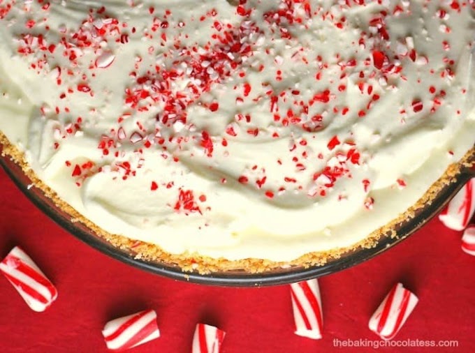 Holiday White Chocolate Peppermint Cheescake Mousse Pie #desserts #cakerecipe #chocolate