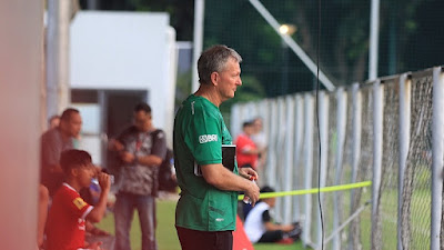Direktur Teknik PSSI  Berikan Wejangan Kepada Pelatih Timnas Bima Sakti