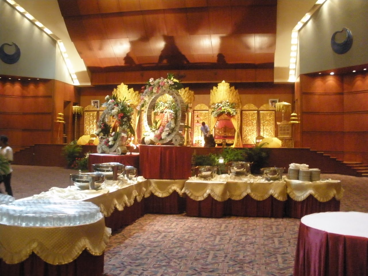 wedding auditorium decoration