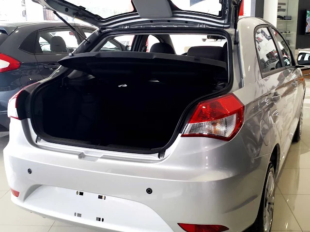 Chery Celer Sedan 2016 Flex - porta-malas