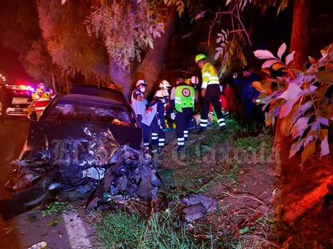 Conductor prensado y policía atropellado, saldo de accidente en Ixtacuixtla