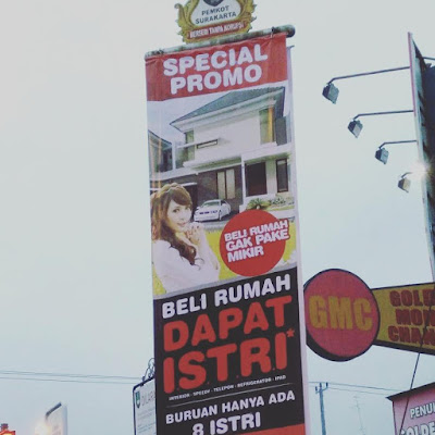 9 Spanduk Iklan Ini Lucu Parah, Bikin Gagal Paham