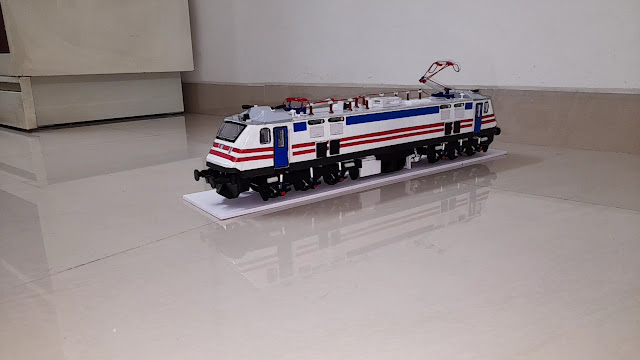 aerodynamic locomotive