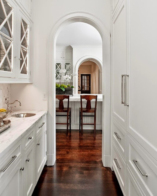 Beautiful Traditional Transitional Room 