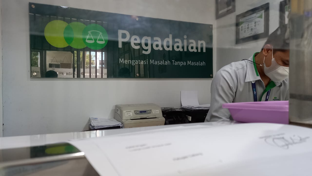 tabungan emas investasi menguntungkan milenial