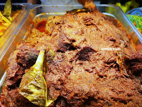 Nasi Padang near Sultan Mosque Singapore. Warong Nasi Pariaman