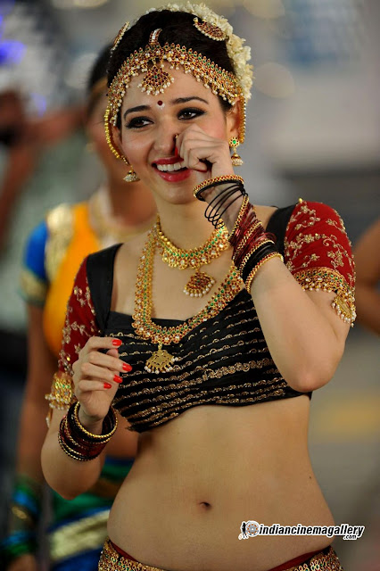 Tamanna hot navel