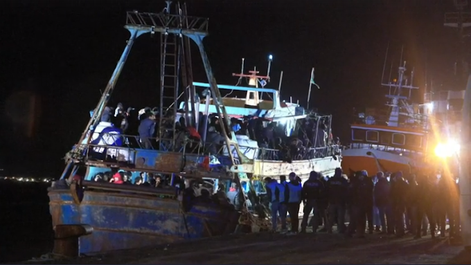 Migranti: in mille in porti Calabria