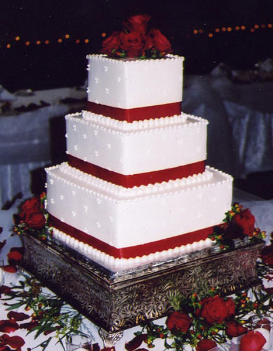 square and circular wedding cakes Posted by Wido at 619 AM