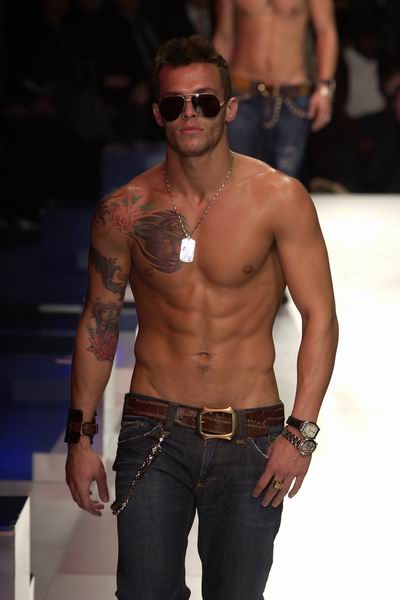 Fashion Bikini on Fashion Show With Male Models Lots Of Male Models Performed On Ramp