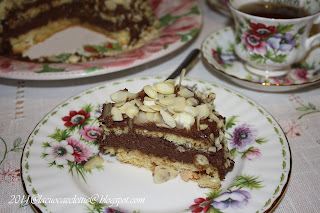 Torta con ganache di cioccolato fondente