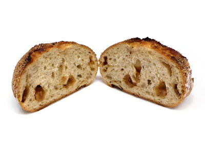 栗とイチジクのパン | Pain au Traditionnel（パンオトラディショネル）